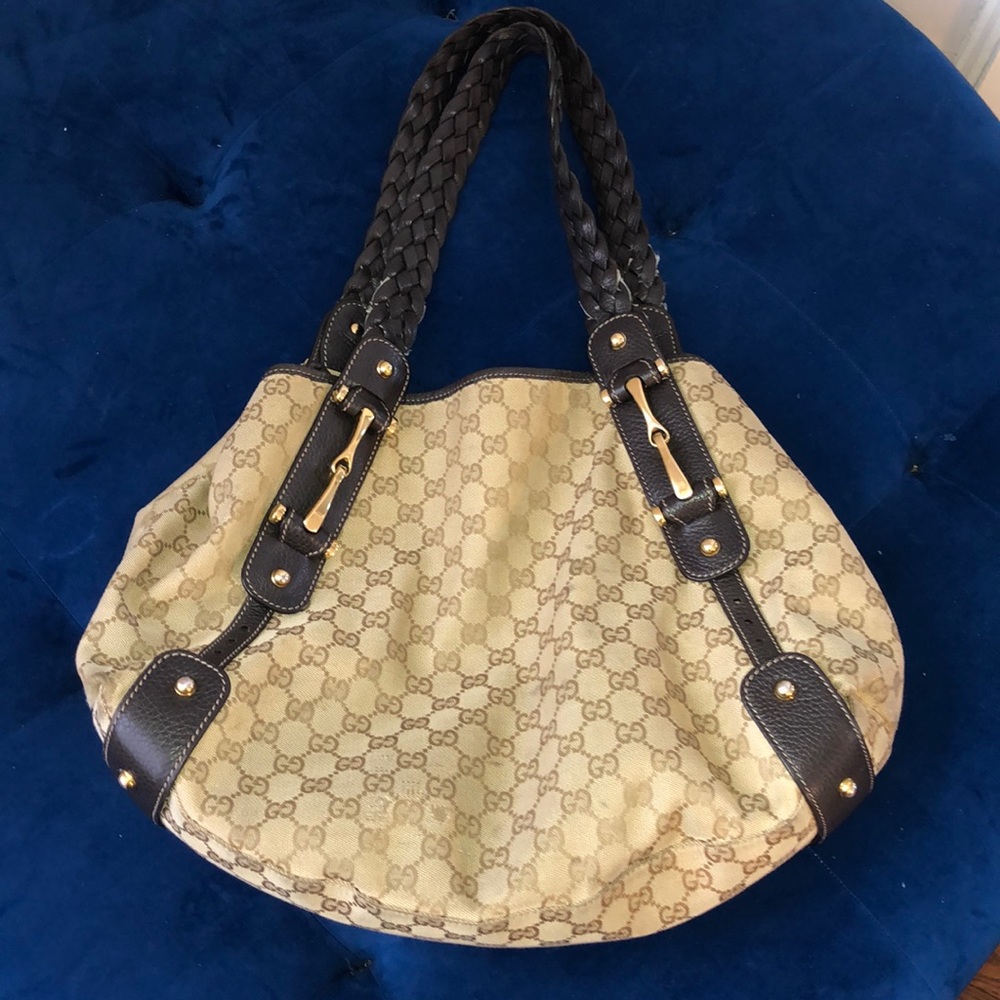 Gucci Shoulder Bag Great Condition View 3